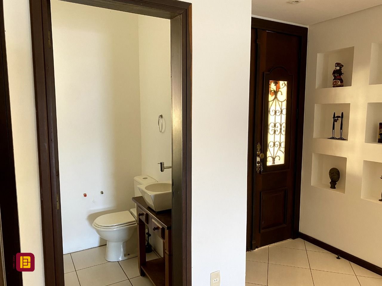Casa com 189m², 4 quartos, 3 garagens, no bairro Campeche Leste em Florianópolis