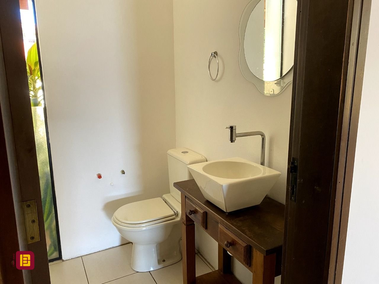 Casa com 189m², 4 quartos, 3 garagens, no bairro Campeche Leste em Florianópolis