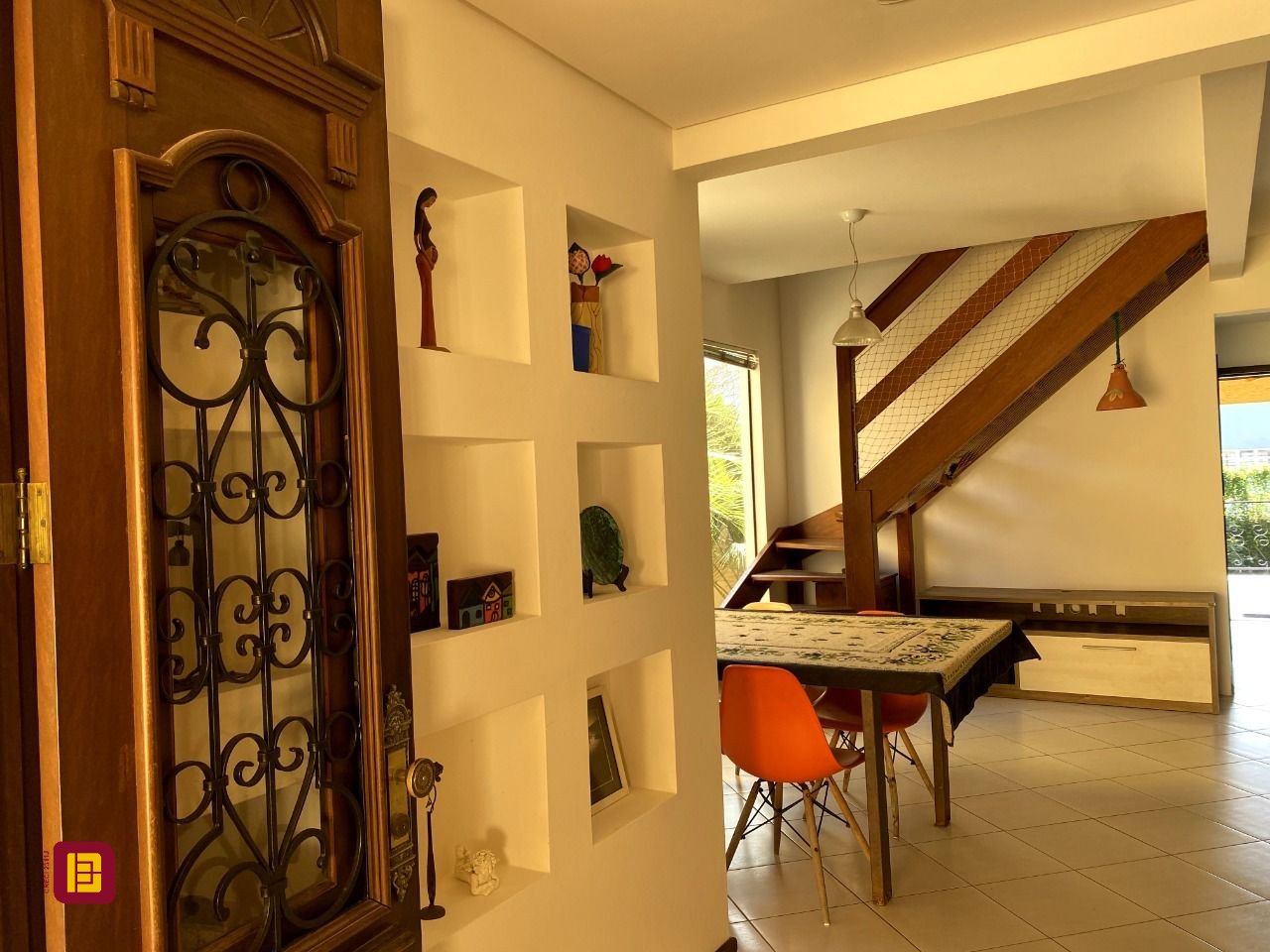 Casa com 189m², 4 quartos, 3 garagens, no bairro Campeche Leste em Florianópolis