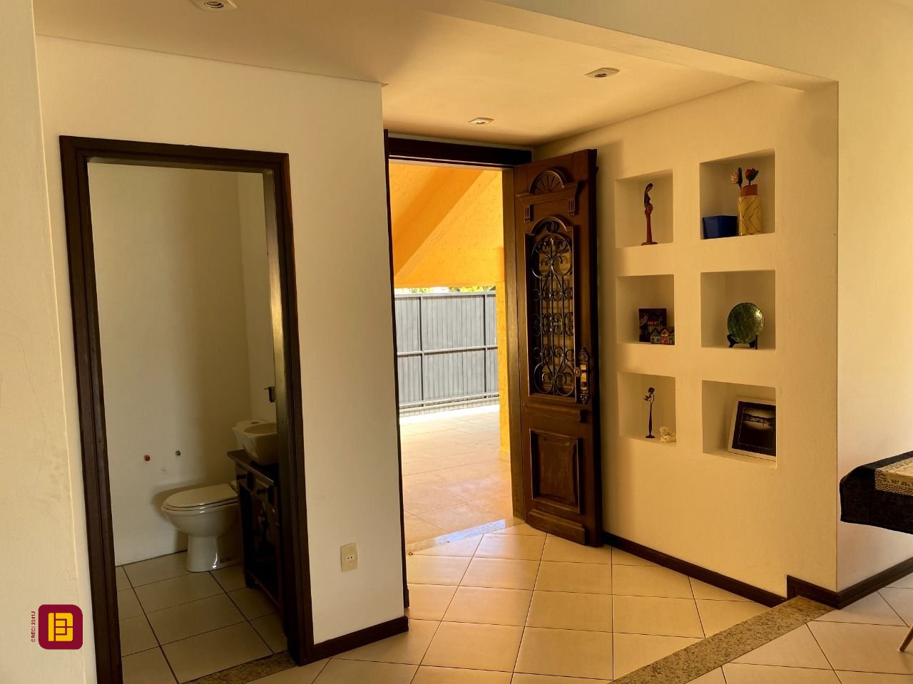 Casa com 189m², 4 quartos, 3 garagens, no bairro Campeche Leste em Florianópolis