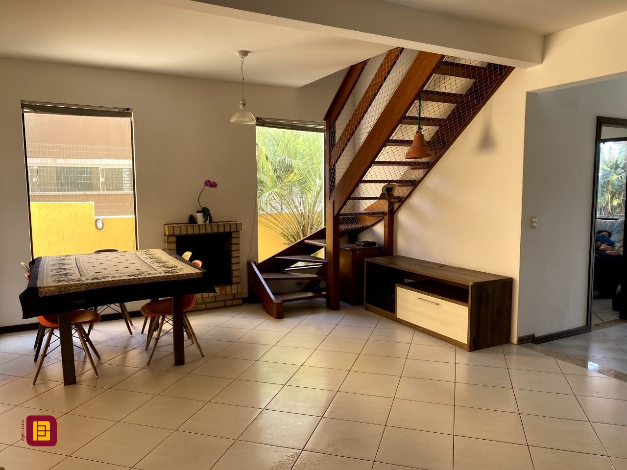 Casa com 189m², 4 quartos, 3 garagens, no bairro Campeche Leste em Florianópolis