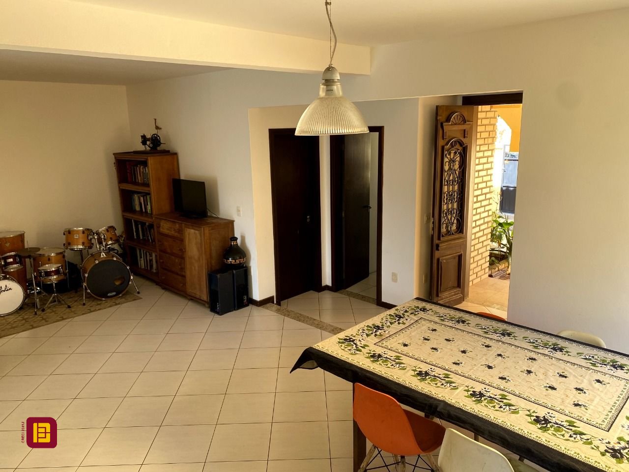 Casa com 189m², 4 quartos, 3 garagens, no bairro Campeche Leste em Florianópolis