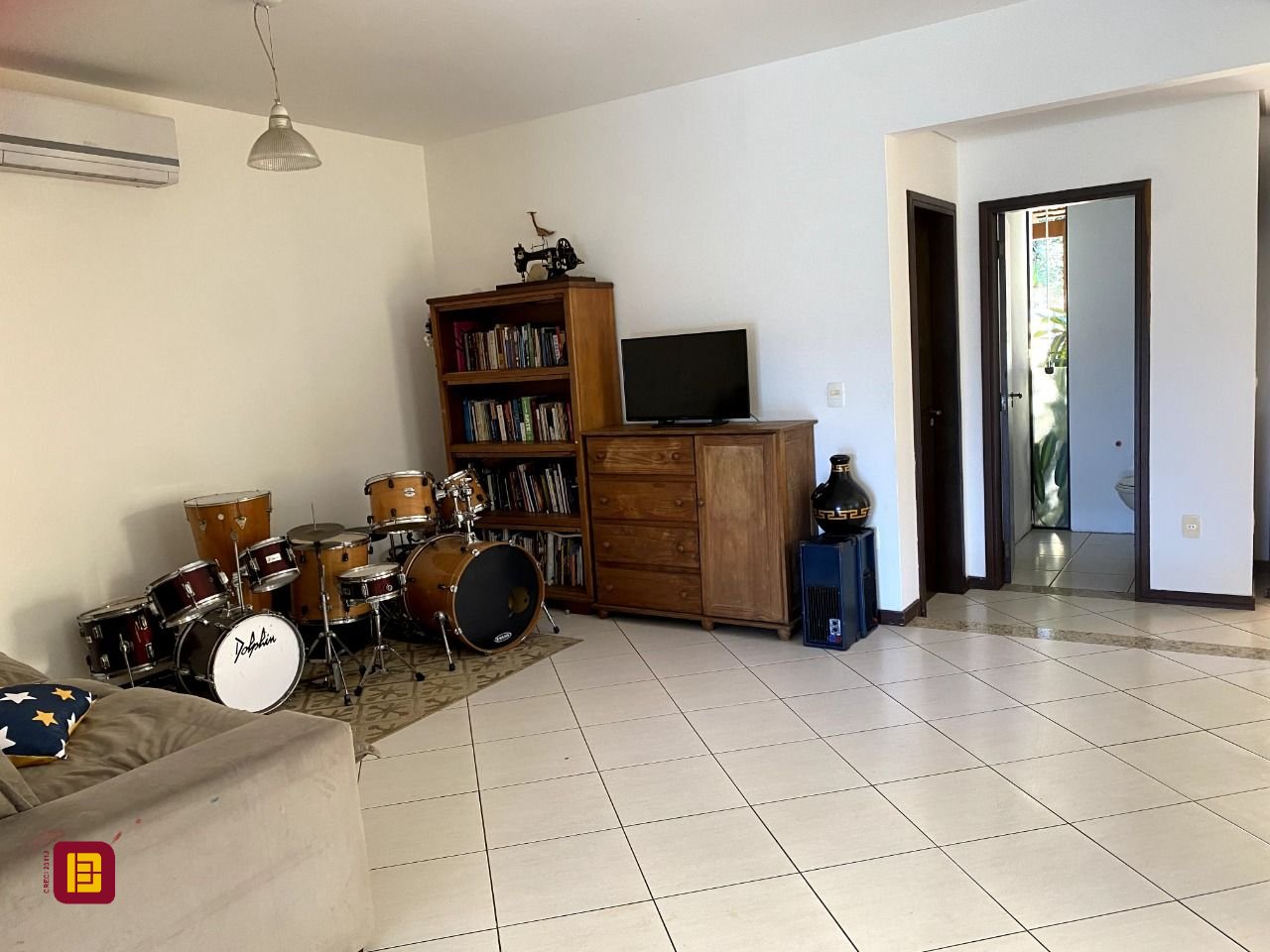 Casa com 189m², 4 quartos, 3 garagens, no bairro Campeche Leste em Florianópolis