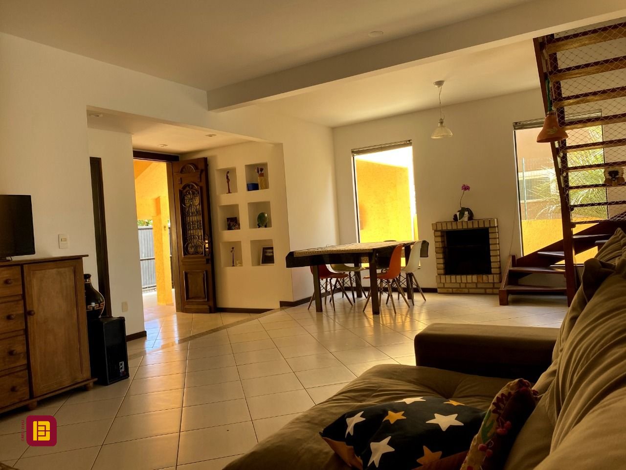 Casa com 189m², 4 quartos, 3 garagens, no bairro Campeche Leste em Florianópolis