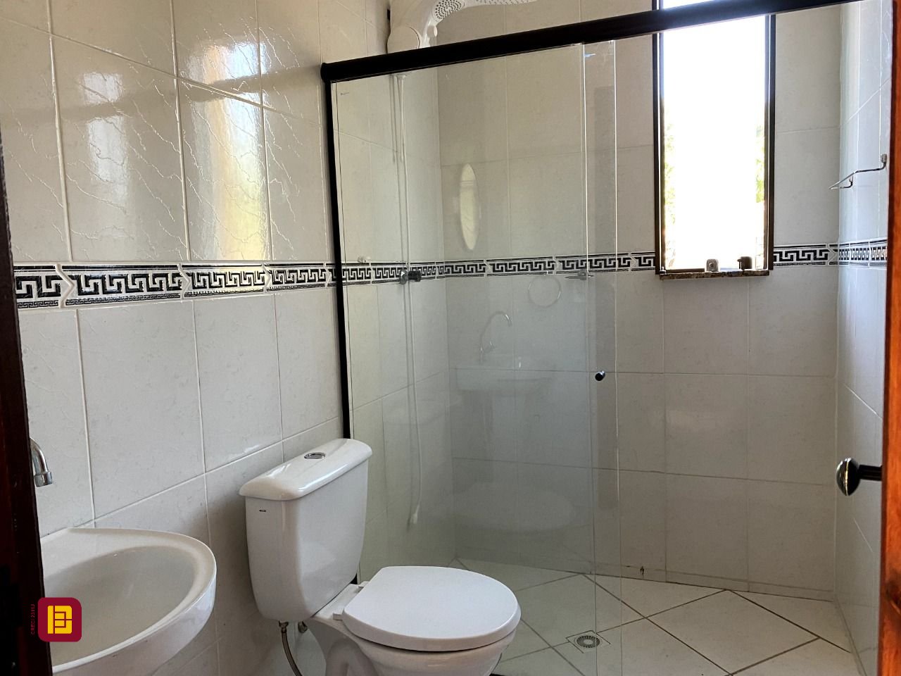 Casa com 189m², 4 quartos, 3 garagens, no bairro Campeche Leste em Florianópolis