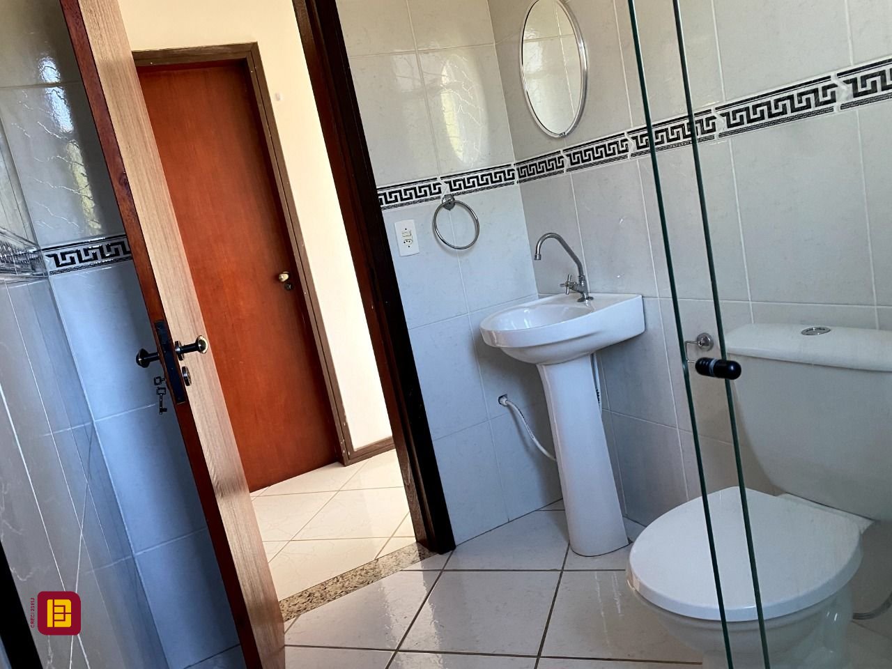 Casa com 189m², 4 quartos, 3 garagens, no bairro Campeche Leste em Florianópolis