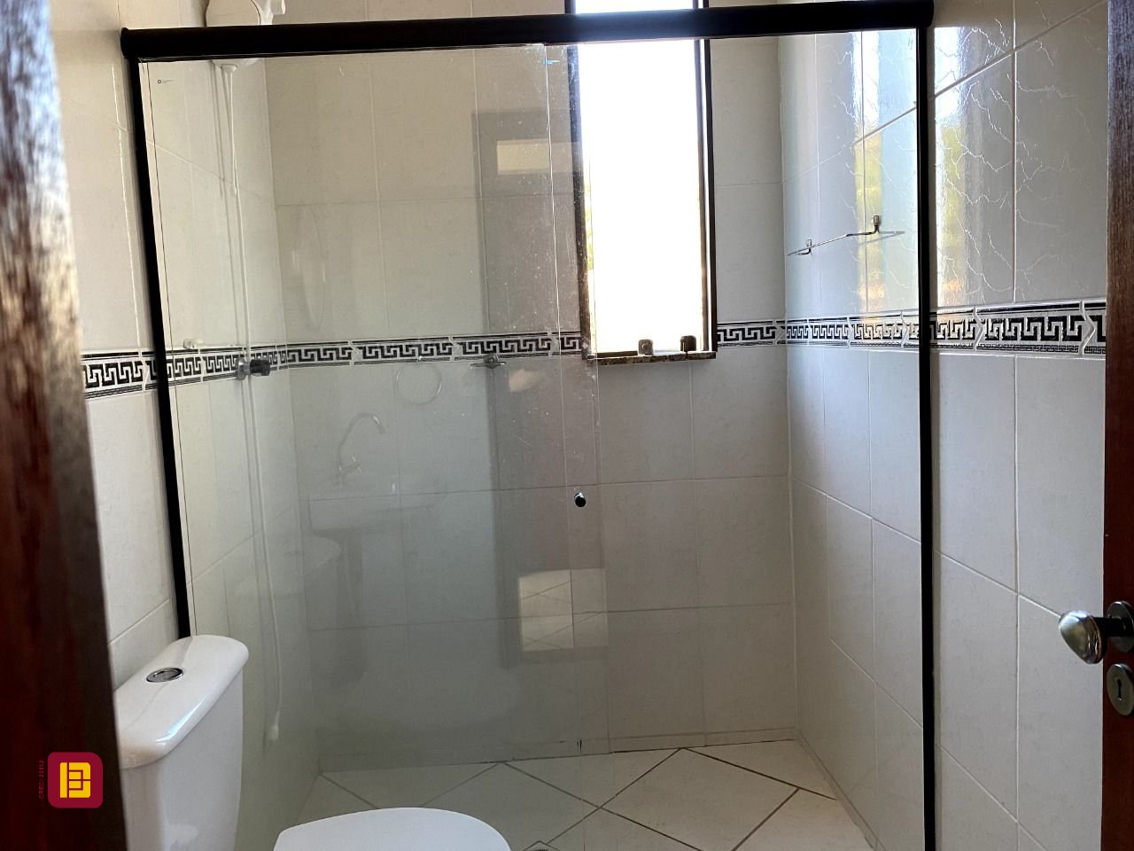 Casa com 189m², 4 quartos, 3 garagens, no bairro Campeche Leste em Florianópolis