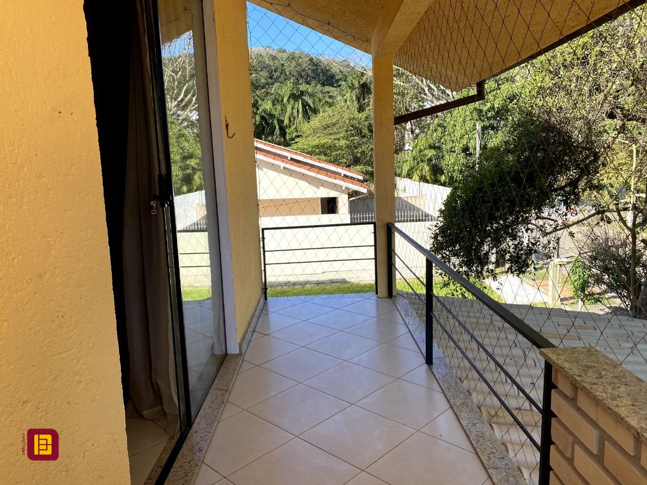 Casa com 189m², 4 quartos, 3 garagens, no bairro Campeche Leste em Florianópolis