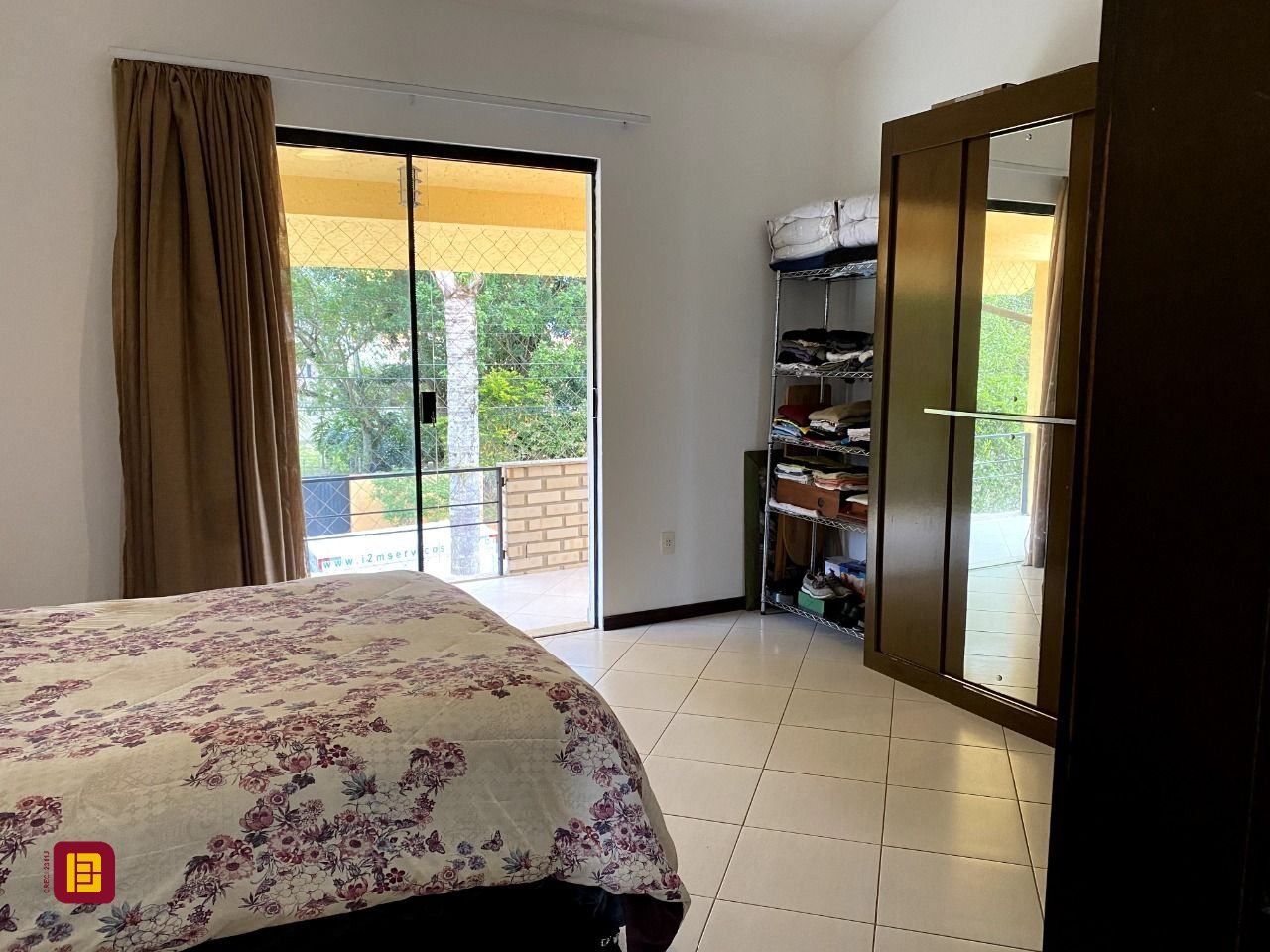 Casa com 189m², 4 quartos, 3 garagens, no bairro Campeche Leste em Florianópolis