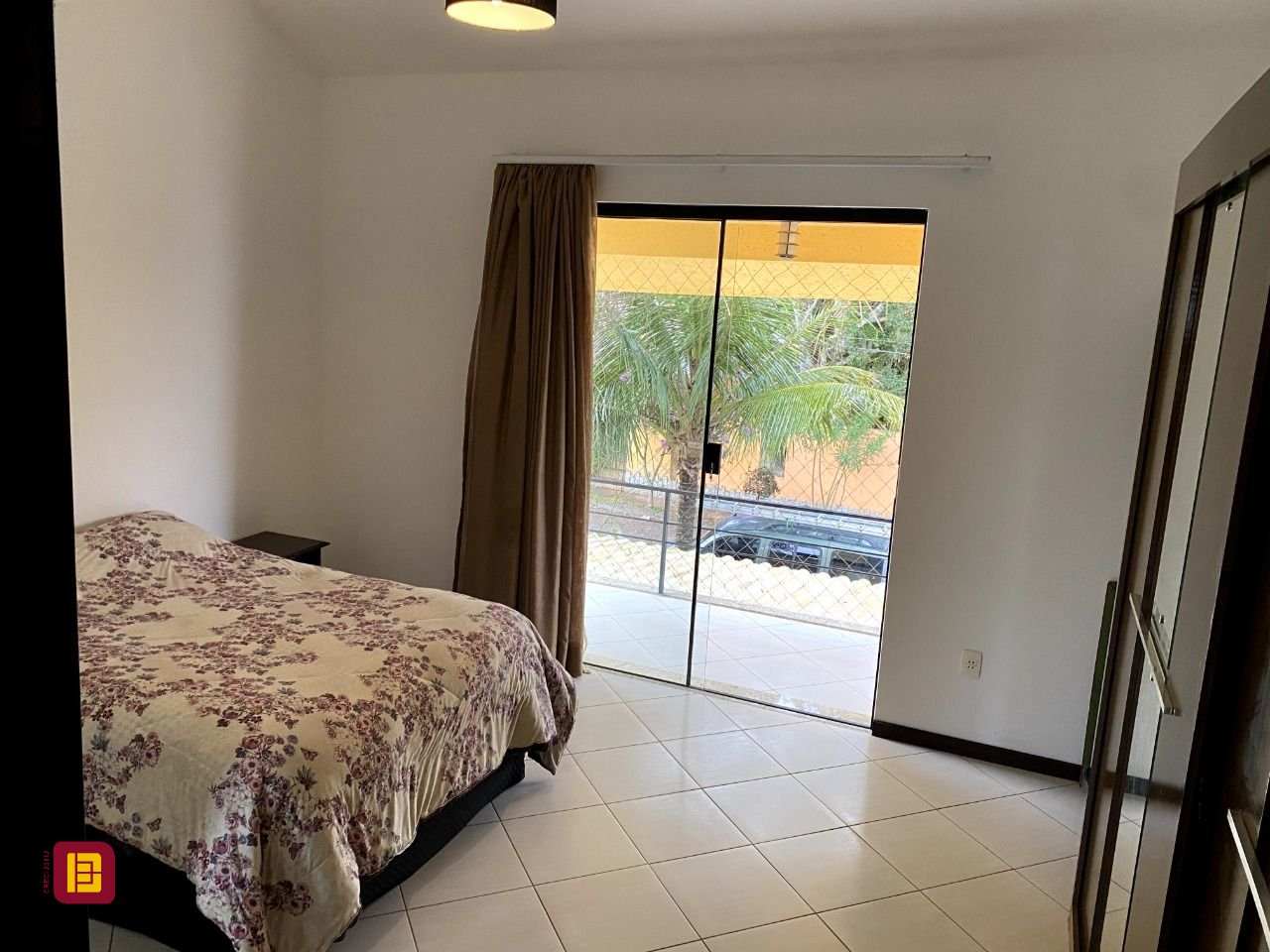 Casa com 189m², 4 quartos, 3 garagens, no bairro Campeche Leste em Florianópolis