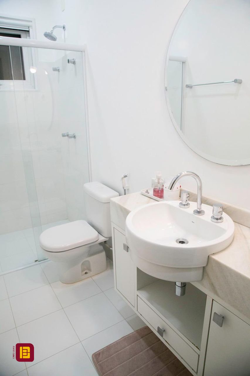 Casa com 436m², 9 quartos (sendo 4 suítes), 4 garagens, no bairro Jurerê Internacional em Florianópolis