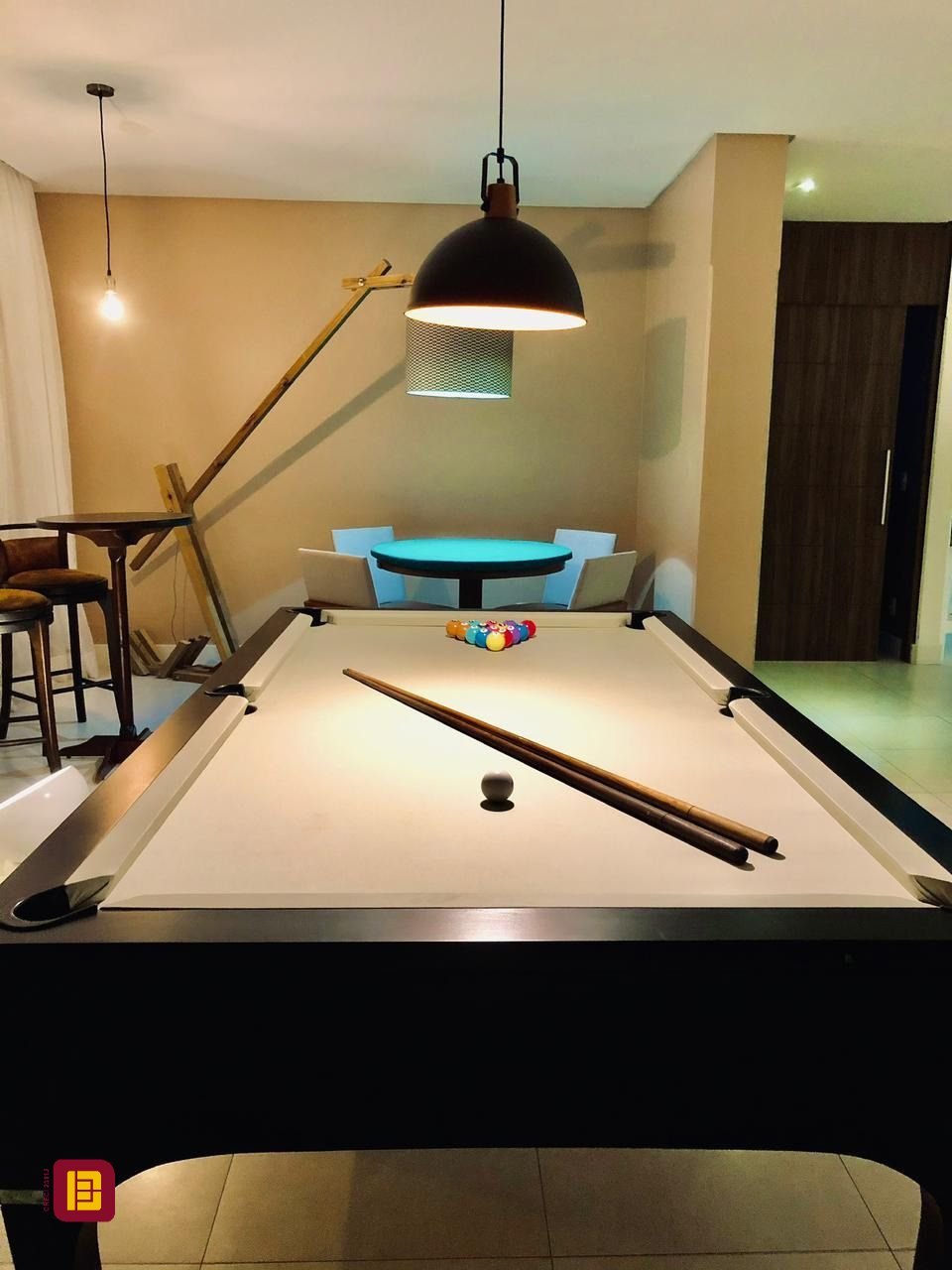 Casa com 436m², 9 quartos (sendo 4 suítes), 4 garagens, no bairro Jurerê Internacional em Florianópolis