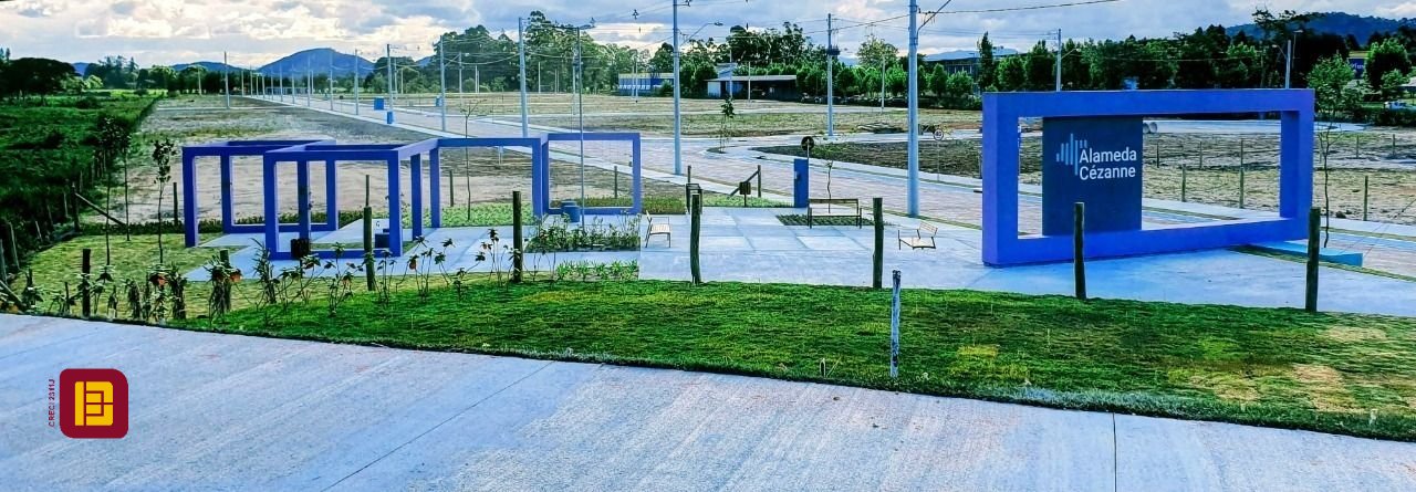 Terreno com 360m², no bairro Canasvieiras em Florianópolis