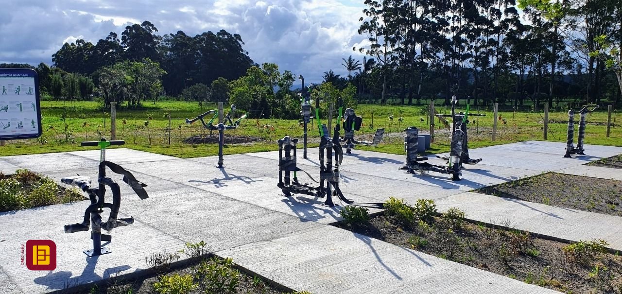 Terreno com 360m², no bairro Canasvieiras em Florianópolis