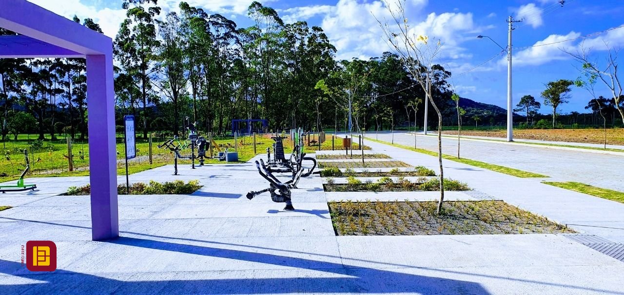 Terreno com 360m², no bairro Canasvieiras em Florianópolis