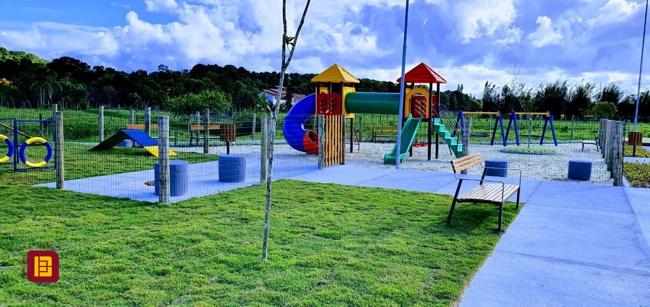 Terreno com 360m², no bairro Canasvieiras em Florianópolis