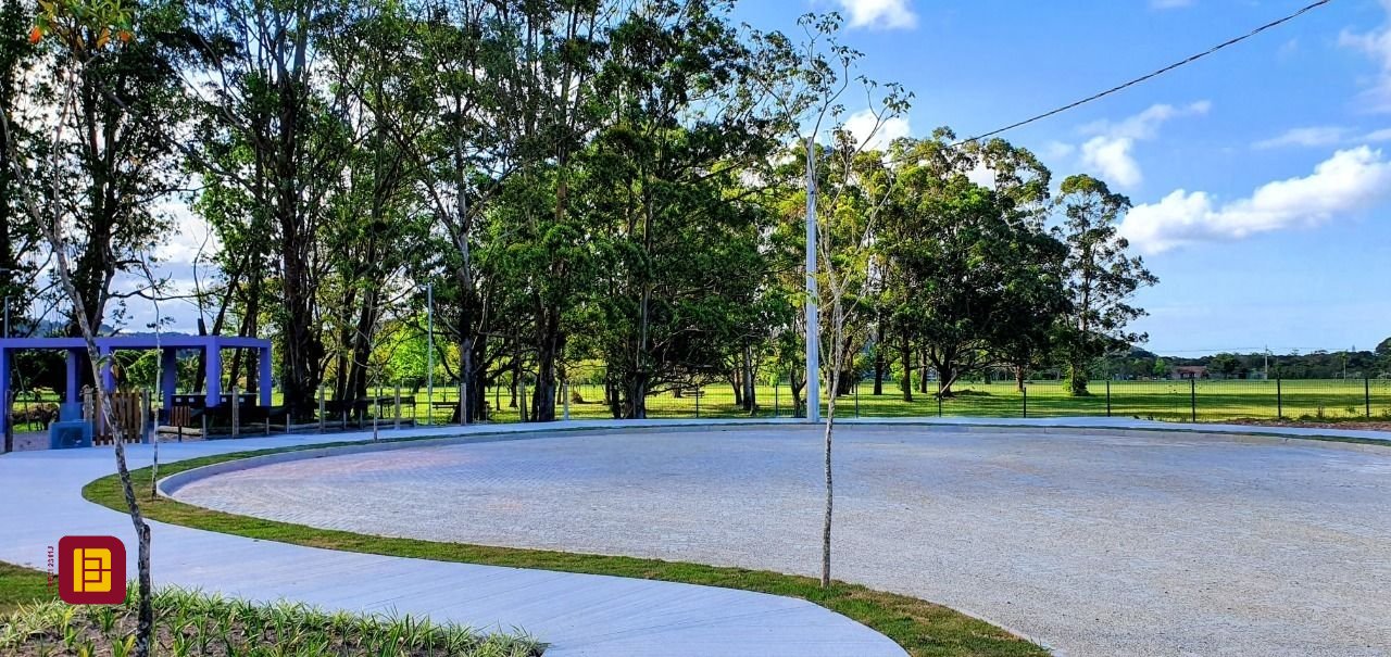 Terreno com 360m², no bairro Canasvieiras em Florianópolis