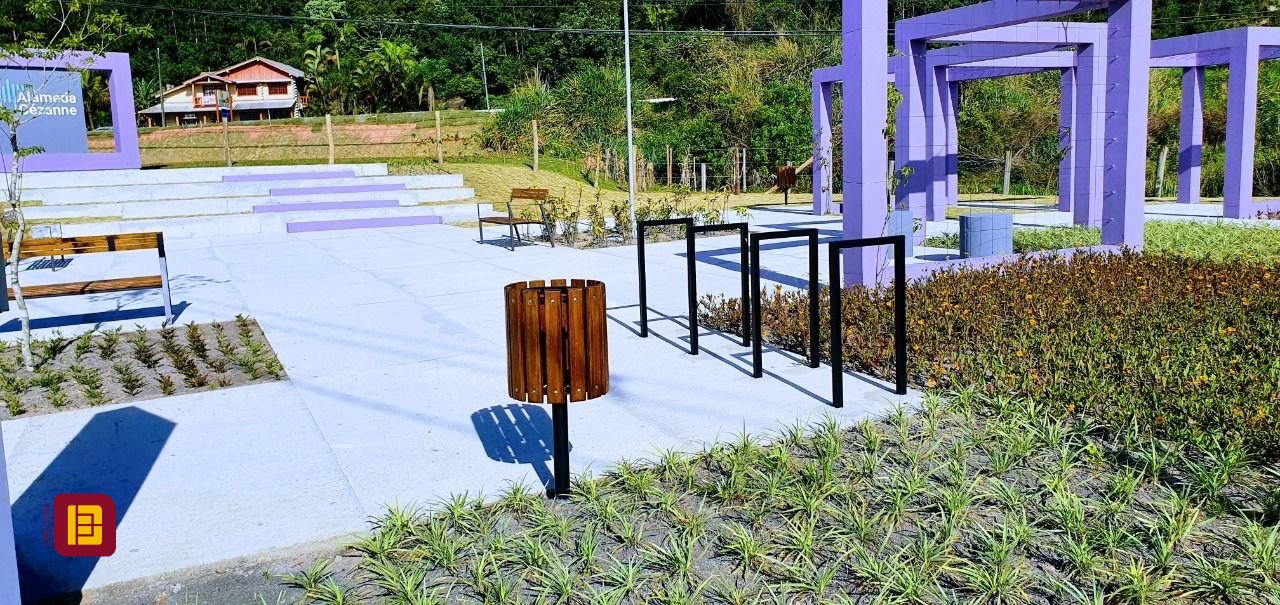 Terreno com 360m², no bairro Canasvieiras em Florianópolis