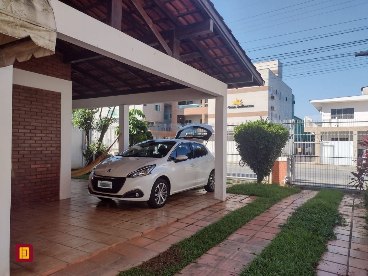 Casa com 127m², 3 quartos, 3 garagens, no bairro Canasvieiras em Florianópolis