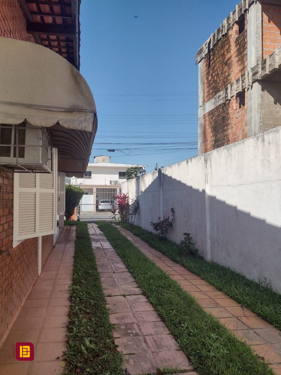 Casa com 127m², 3 quartos, 3 garagens, no bairro Canasvieiras em Florianópolis