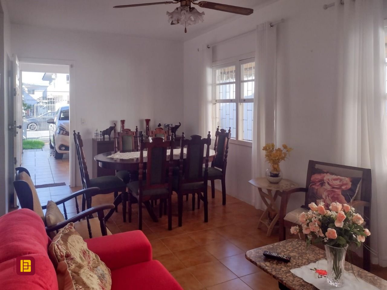 Casa com 127m², 3 quartos, 3 garagens, no bairro Canasvieiras em Florianópolis