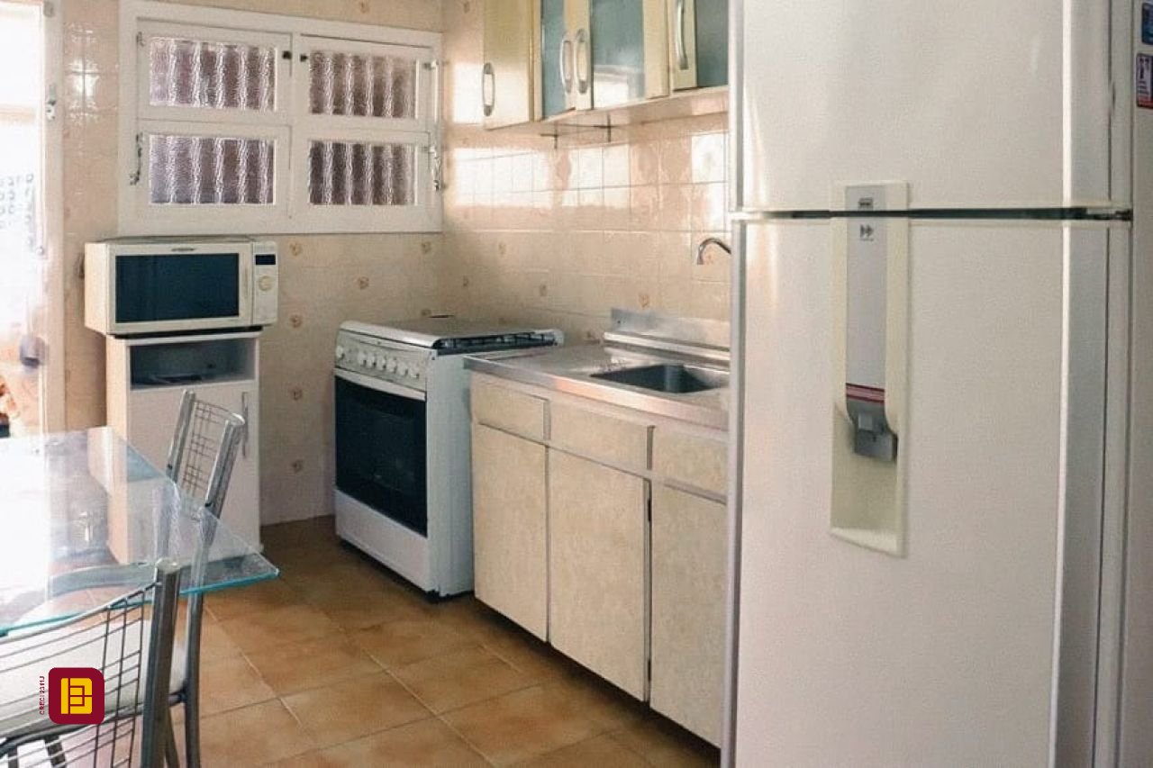 Casa com 127m², 3 quartos, 3 garagens, no bairro Canasvieiras em Florianópolis