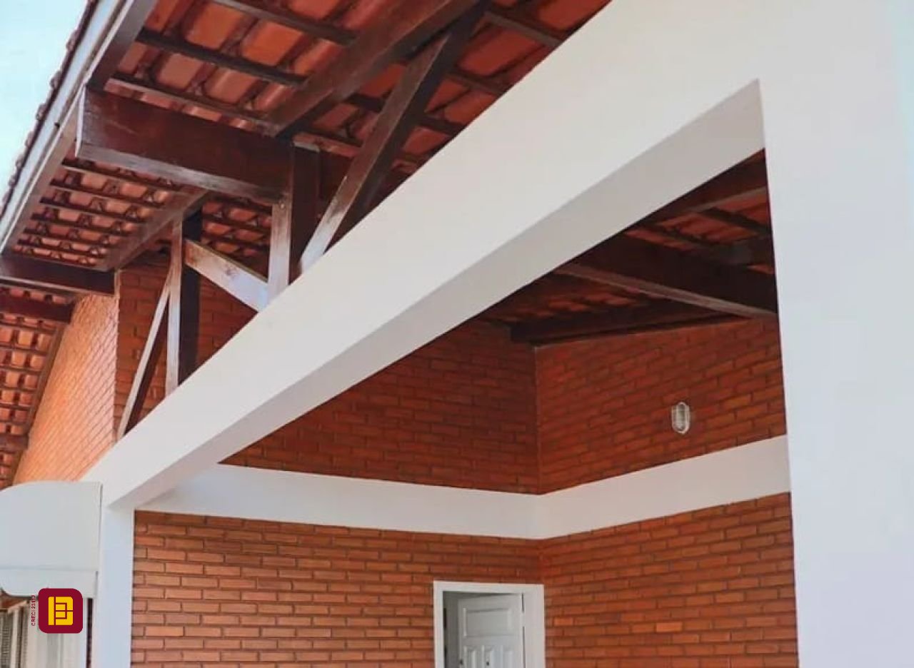 Casa com 127m², 3 quartos, 3 garagens, no bairro Canasvieiras em Florianópolis