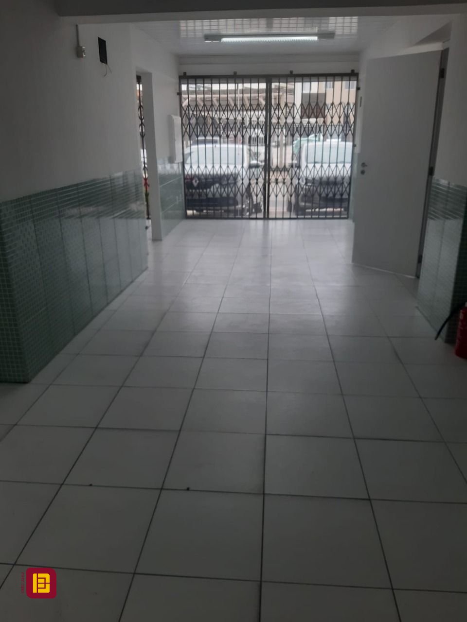Loja com 130m², no bairro Kobrasol em São José