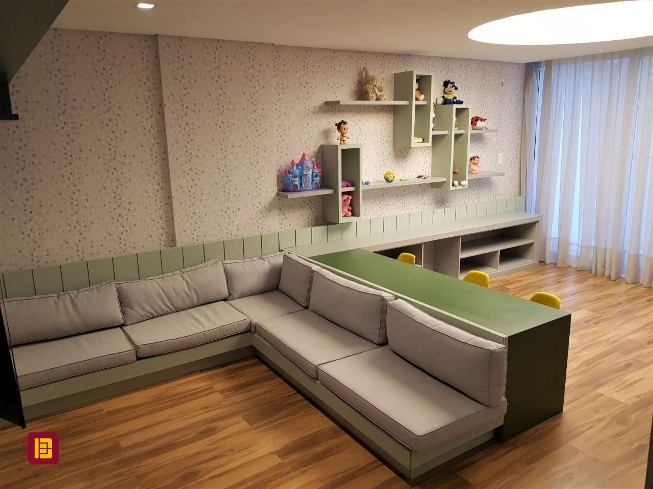 Apartamento com 92m², 4 quartos (sendo 1 suíte), 2 garagens, no bairro Kobrasol em São José