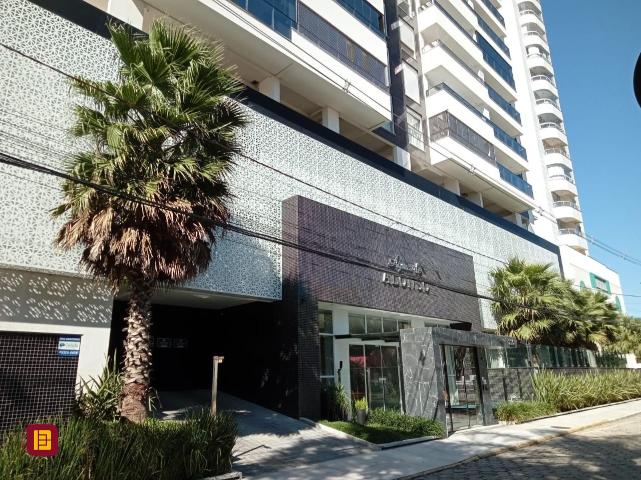 Apartamento com 92m², 4 quartos (sendo 1 suíte), 2 garagens, no bairro Kobrasol em São José
