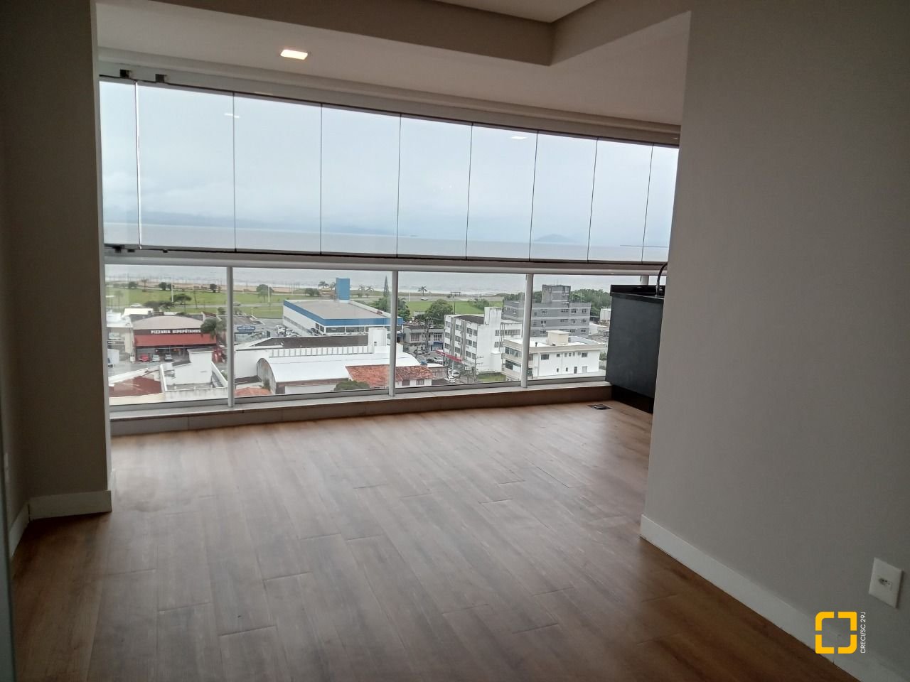 Apartamento com 92m², 4 quartos (sendo 1 suíte), 2 garagens, no bairro Kobrasol em São José