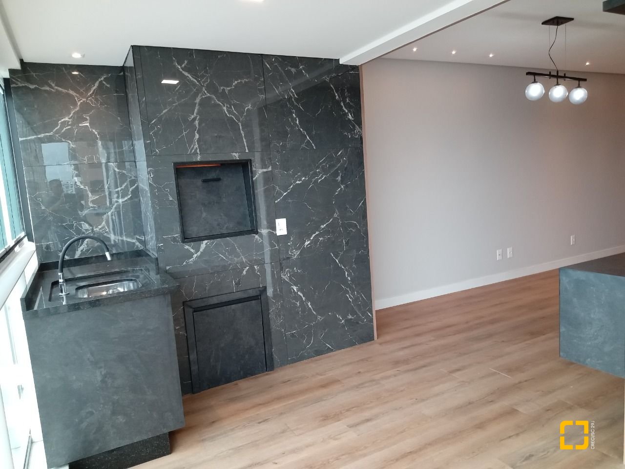 Apartamento com 92m², 4 quartos (sendo 1 suíte), 2 garagens, no bairro Kobrasol em São José