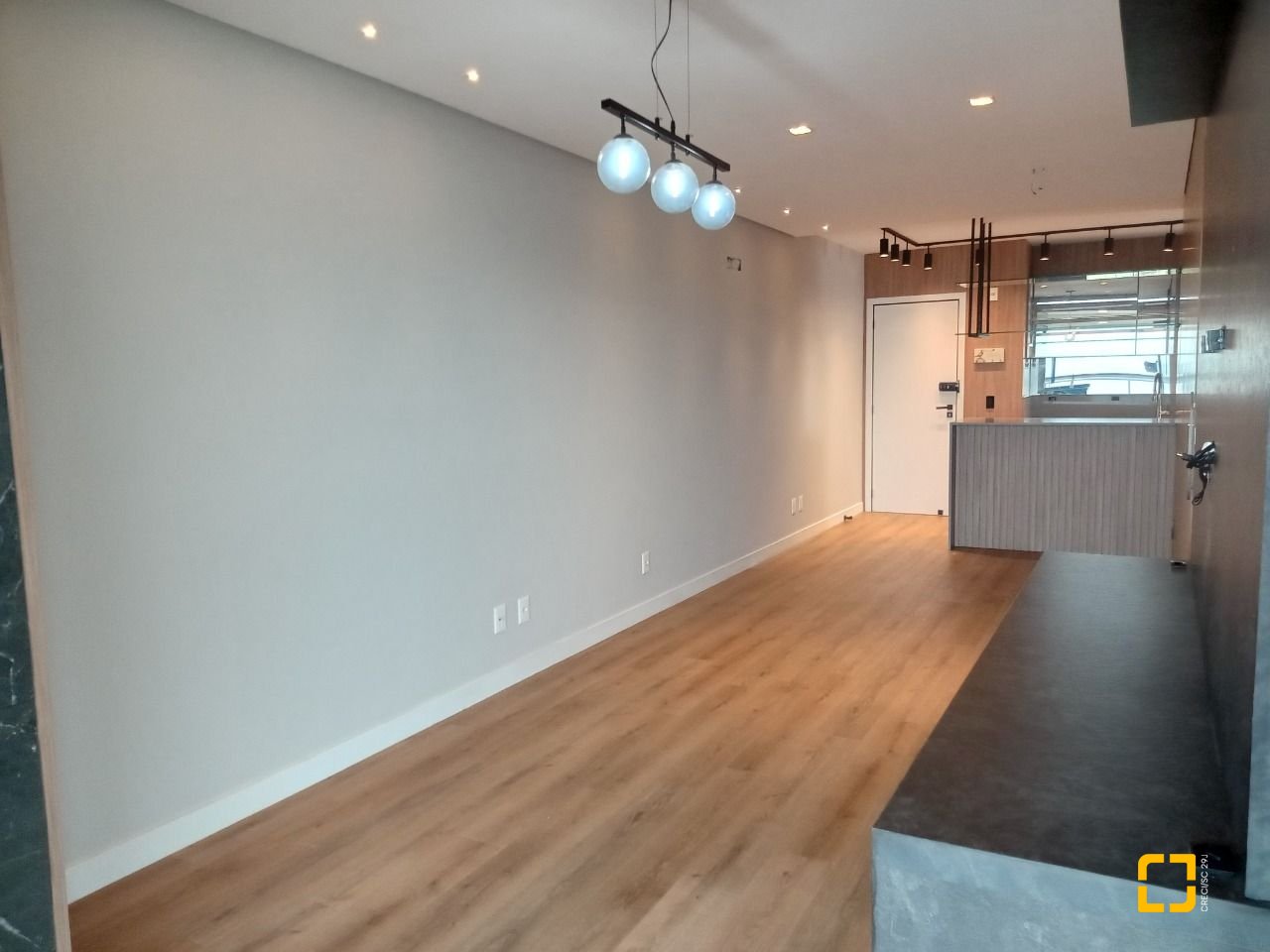 Apartamento com 92m², 4 quartos (sendo 1 suíte), 2 garagens, no bairro Kobrasol em São José