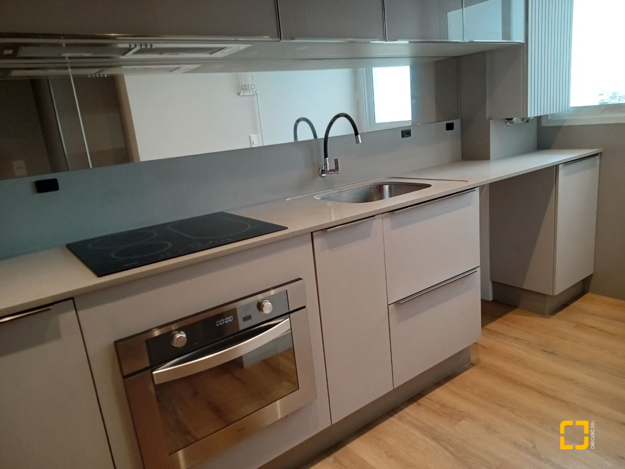 Apartamento com 92m², 4 quartos (sendo 1 suíte), 2 garagens, no bairro Kobrasol em São José