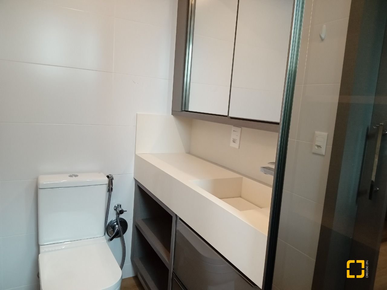 Apartamento com 92m², 4 quartos (sendo 1 suíte), 2 garagens, no bairro Kobrasol em São José