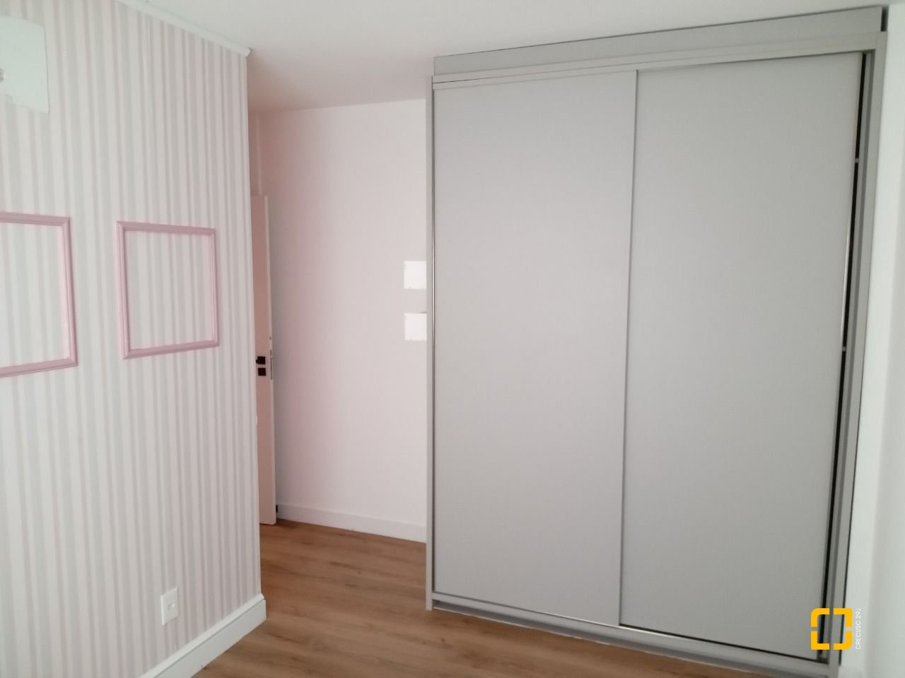 Apartamento com 92m², 4 quartos (sendo 1 suíte), 2 garagens, no bairro Kobrasol em São José