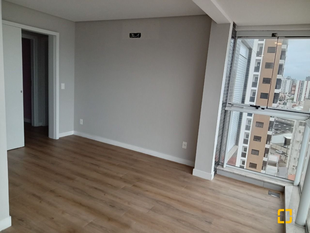 Apartamento com 92m², 4 quartos (sendo 1 suíte), 2 garagens, no bairro Kobrasol em São José