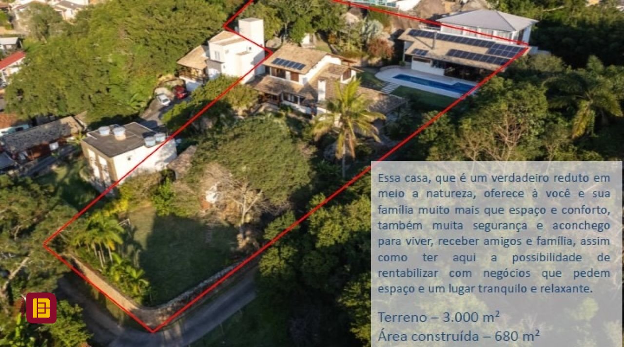 Casa com 680m², 6 quartos (sendo 3 suítes), 6 garagens, no bairro Lagoinha em Florianópolis