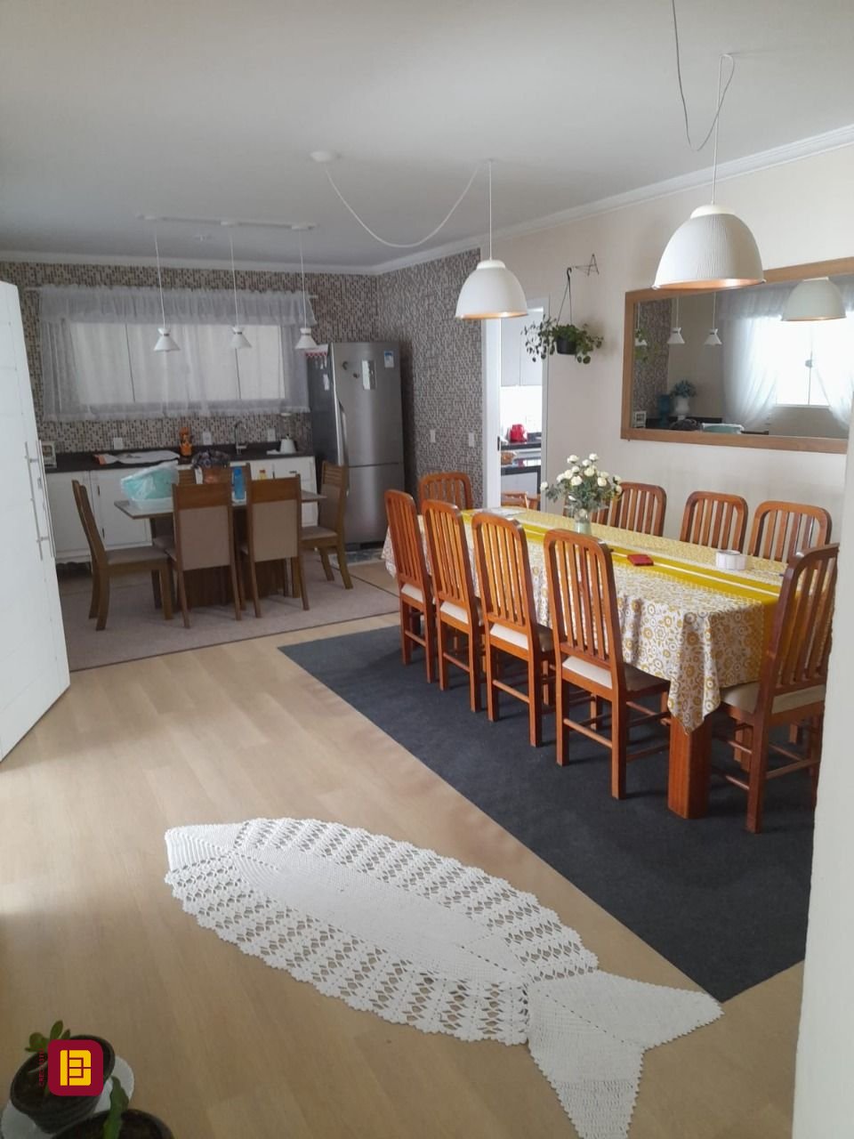 Casa com 200m², 4 quartos (sendo 1 suíte), 2 garagens, no bairro Rio Vermelho em Florianópolis