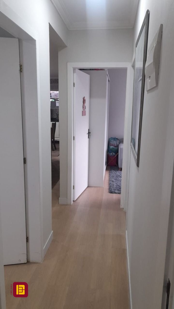 Casa com 200m², 4 quartos (sendo 1 suíte), 2 garagens, no bairro Rio Vermelho em Florianópolis