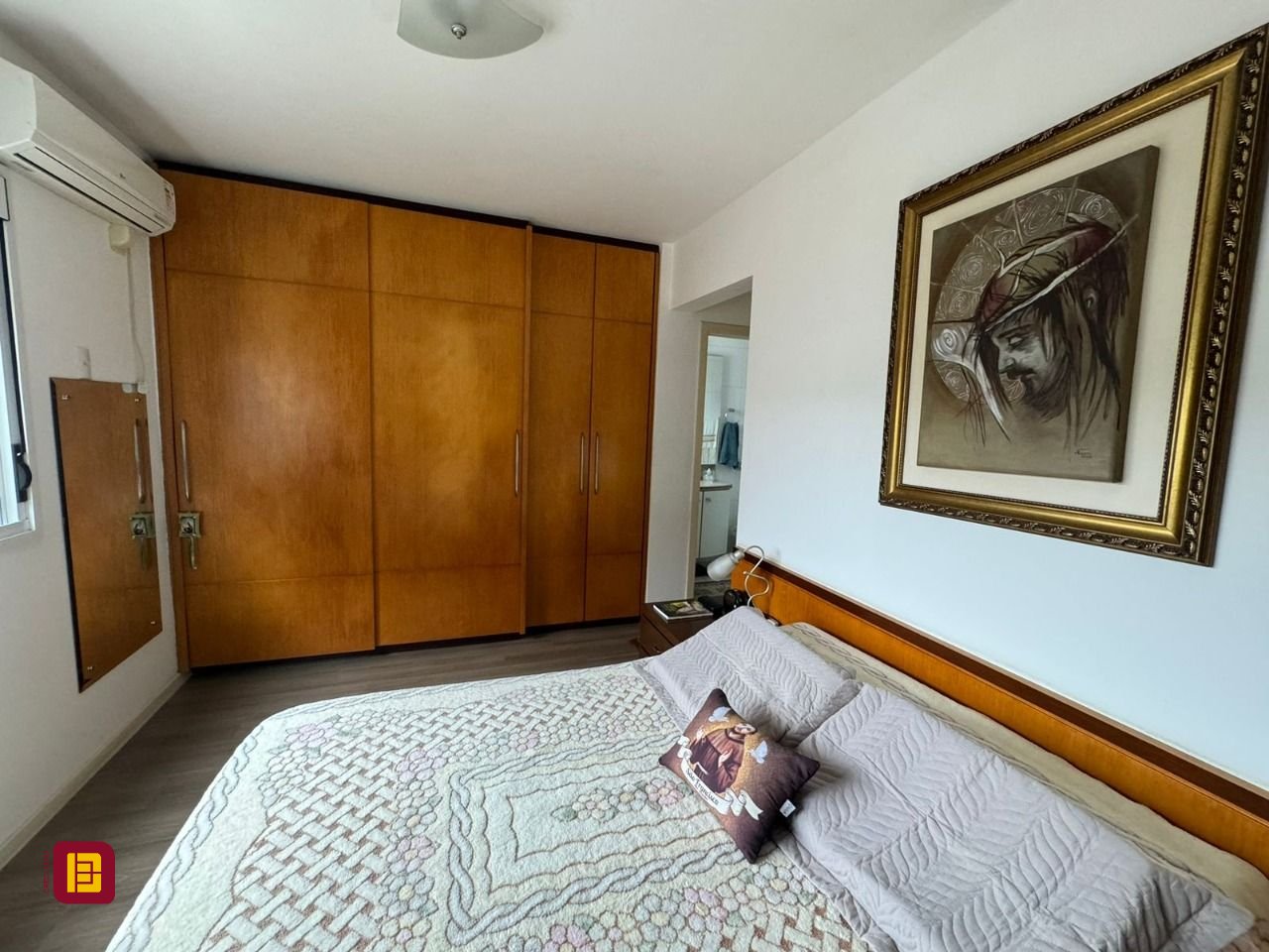 Cobertura com 182m², 3 quartos (sendo 1 suíte), 2 garagens, no bairro Córrego Grande em Florianópolis