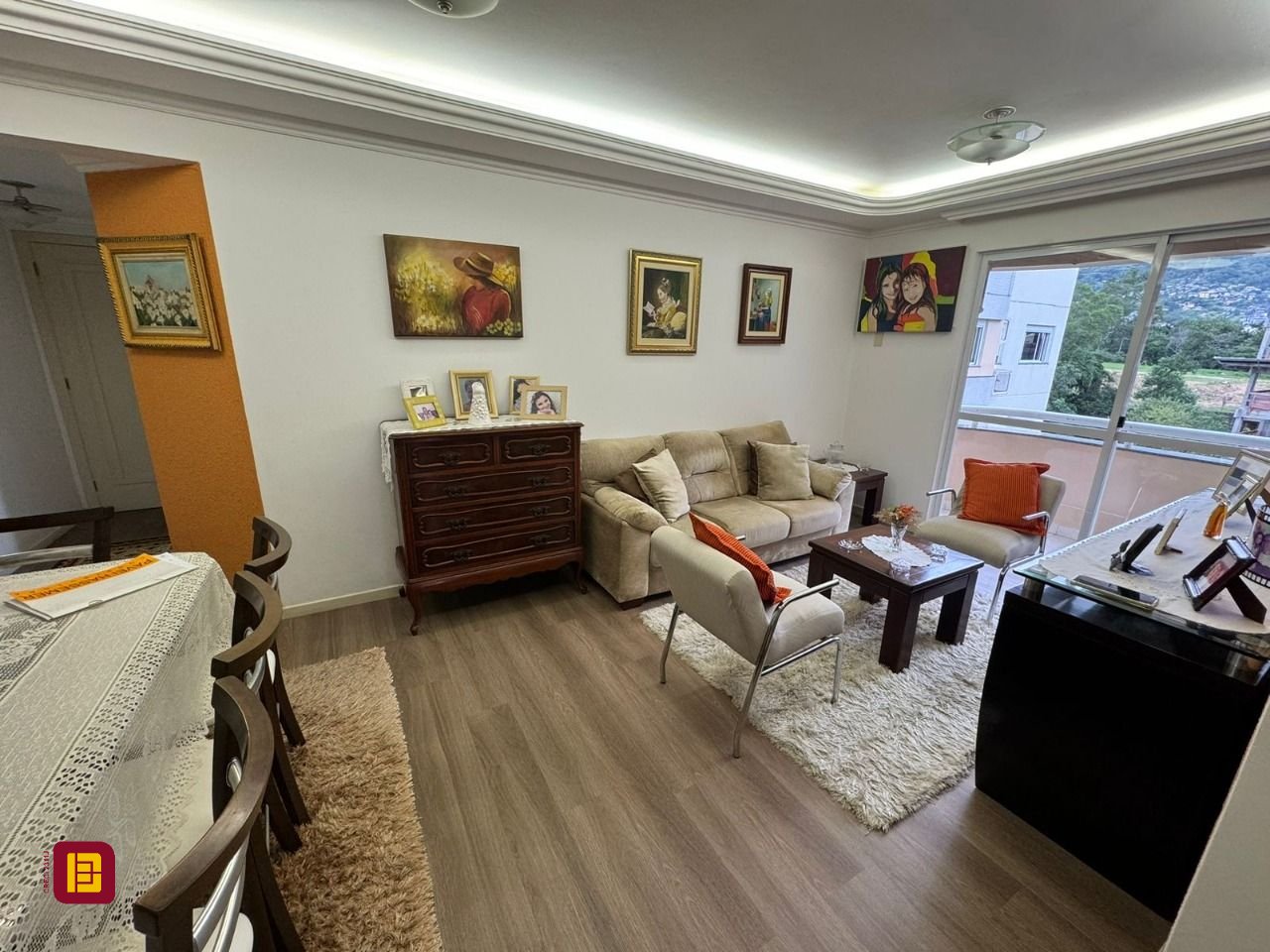 Cobertura com 182m², 3 quartos (sendo 1 suíte), 2 garagens, no bairro Córrego Grande em Florianópolis