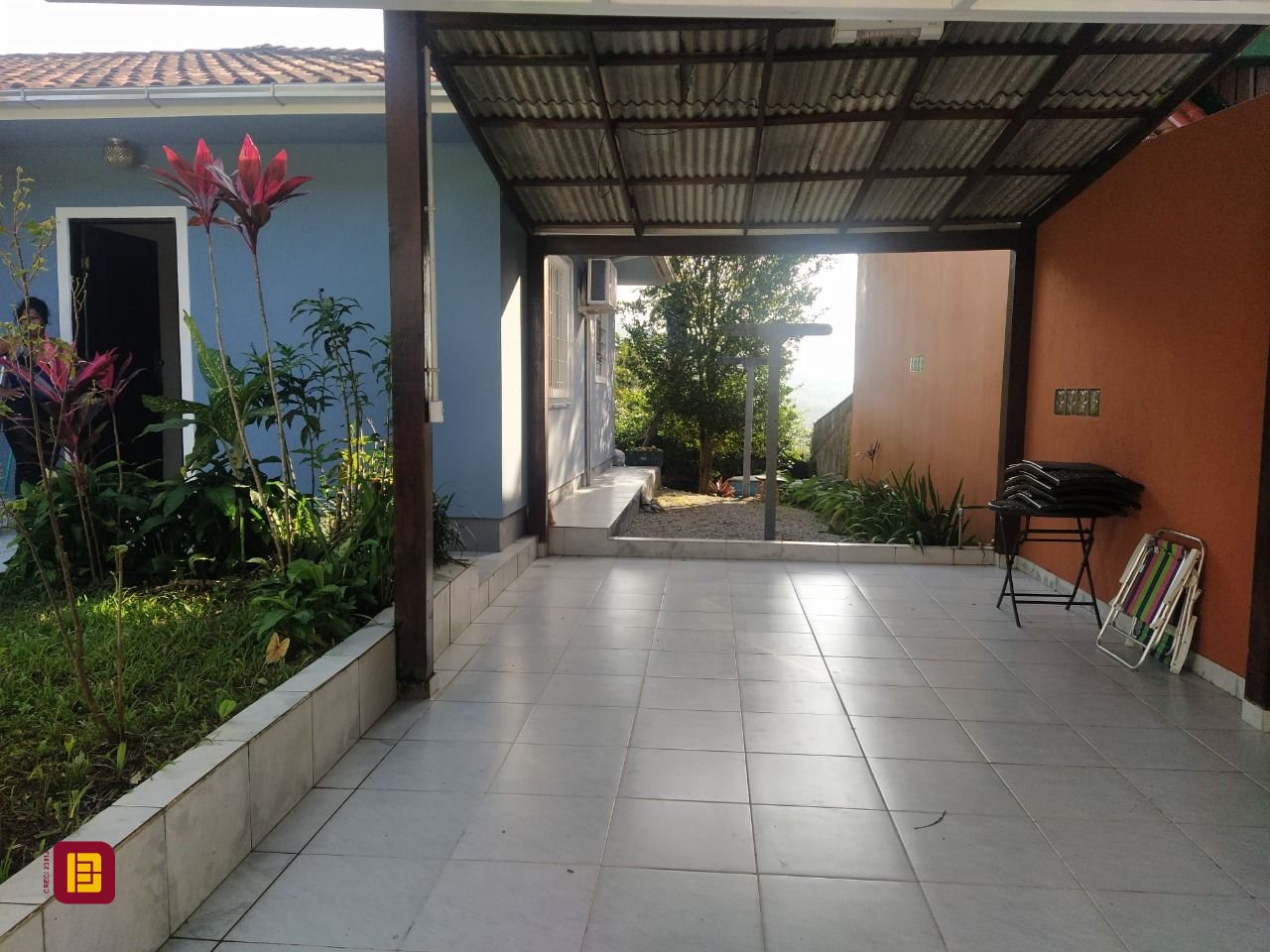 Casa com 85m², 2 quartos, 3 garagens, no bairro Ribeirão da Ilha em Florianópolis