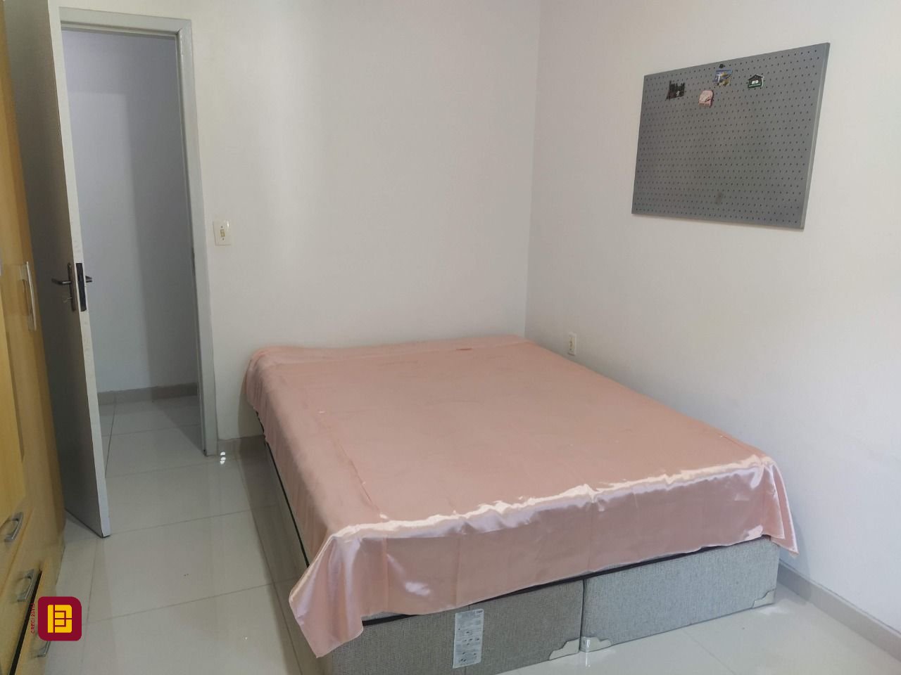 Casa com 85m², 2 quartos, 3 garagens, no bairro Ribeirão da Ilha em Florianópolis