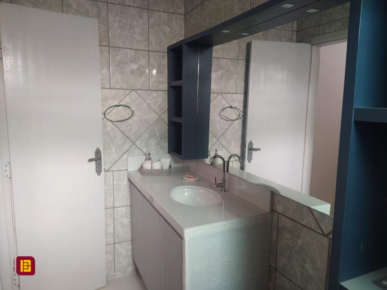 Casa com 85m², 2 quartos, 3 garagens, no bairro Ribeirão da Ilha em Florianópolis