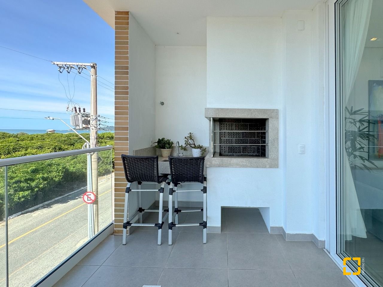 Apartamento com 180m², 3 quartos (sendo 3 suítes), 2 garagens, no bairro Novo Campeche em Florianopolis