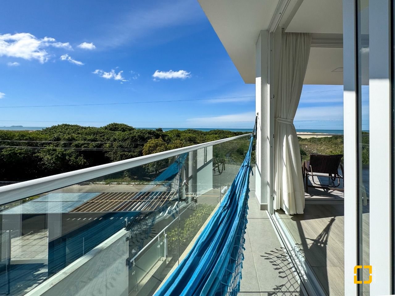 Apartamento com 180m², 3 quartos (sendo 3 suítes), 2 garagens, no bairro Novo Campeche em Florianopolis