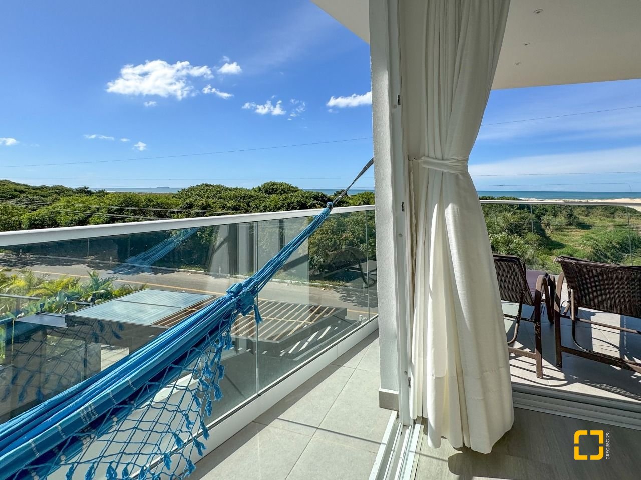 Apartamento com 180m², 3 quartos (sendo 3 suítes), 2 garagens, no bairro Novo Campeche em Florianopolis