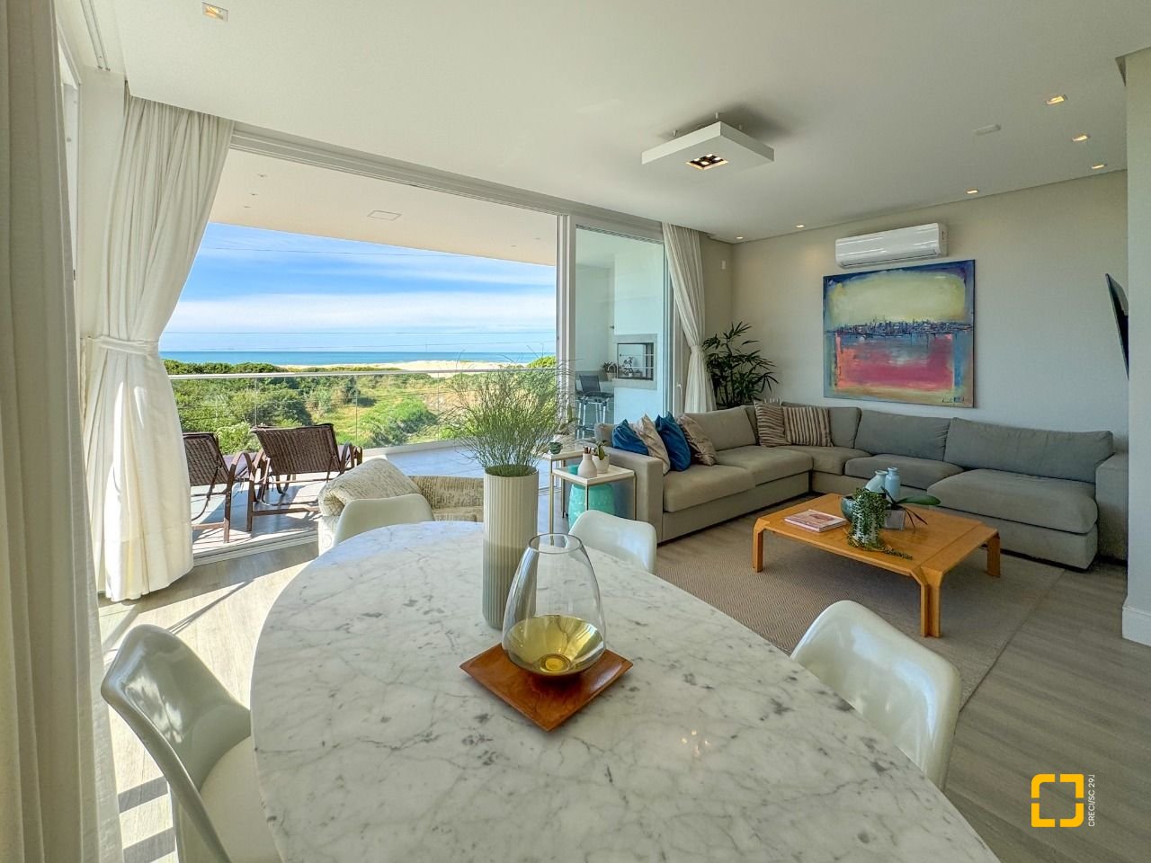 Apartamento com 180m², 3 quartos (sendo 3 suítes), 2 garagens, no bairro Novo Campeche em Florianopolis