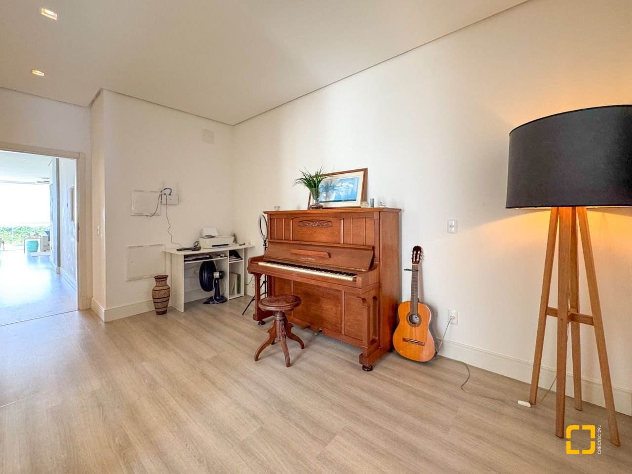 Apartamento com 180m², 3 quartos (sendo 3 suítes), 2 garagens, no bairro Novo Campeche em Florianopolis